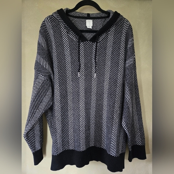 Joie | Gorgeous and Soft Black and White Chevron Knit Hoodie, Size 3XL - Picture 1 of 5